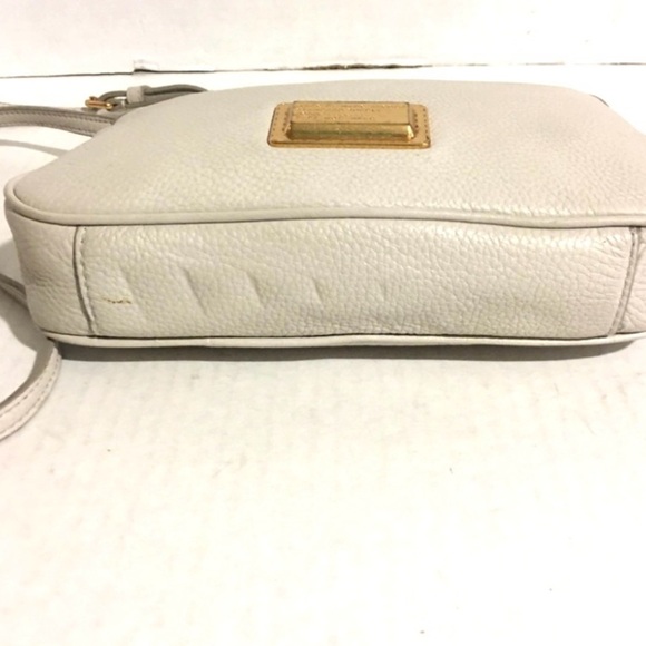 Marc by Marc Jacob’s Cream Leather Crossbody Bag - Picture 3 of 9
